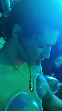 gurlnips Webcam show