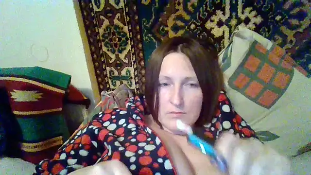 دردشة AllaSowinskaya الجنسية المباشرة