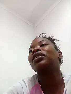 CandyNaynay's Live XXX Chat