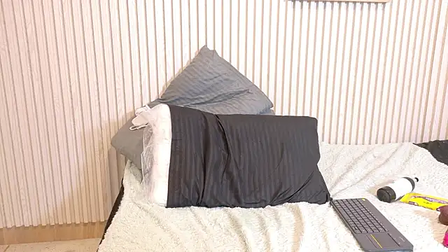 Abrilmirren: απευθείας συνομιλία ΧΧΧ