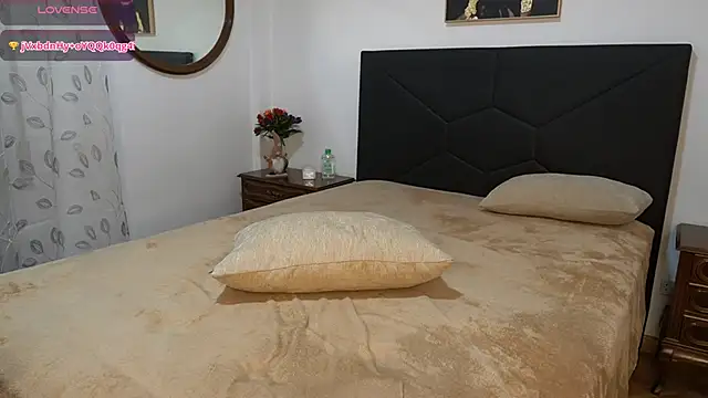 دردشة adellle الجنسية المباشرة