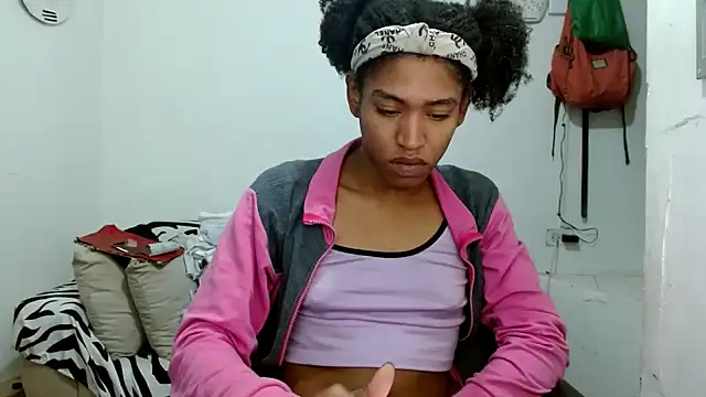 angelamarie1: διαδικτυακό σόου στην κάμερα