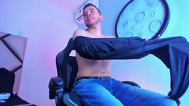 mike_257 Adlı Modelin Web Kamerası Şovu