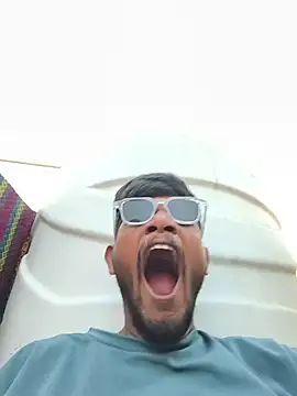 IMBADBOY4U 网络视讯表演