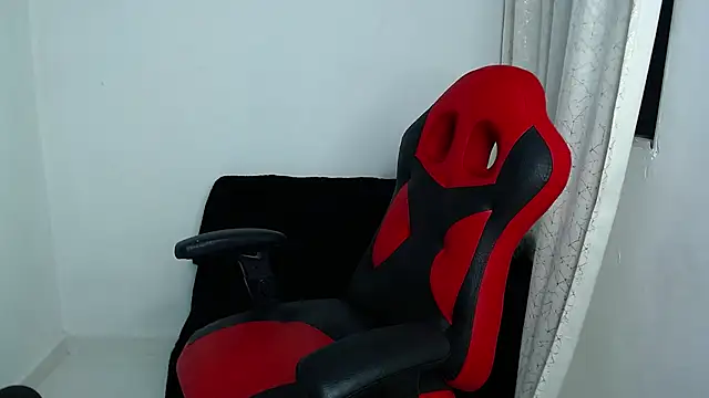 Caius_fox's Live XXX Chat