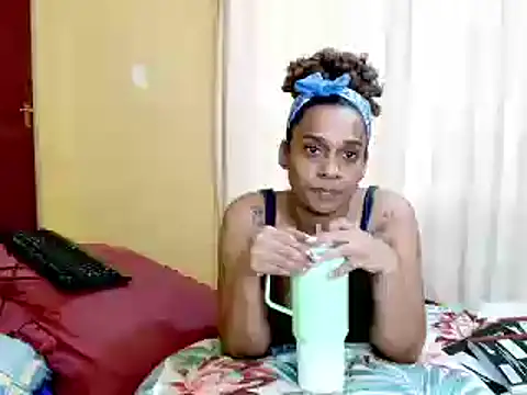 Živý XXX chat MiZzCreator