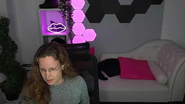 Chatroom XXX en direct de AnnikaRose