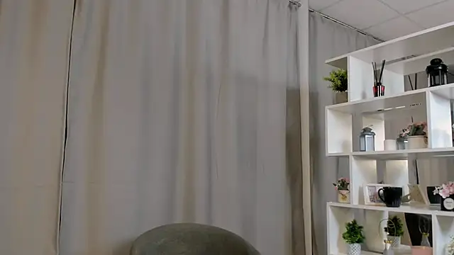 دردشة FlorineWarschaw الجنسية المباشرة