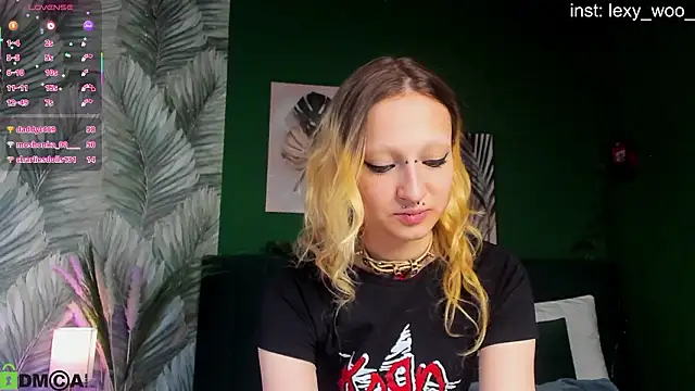 Lexy-Woorhez Chat XXX live