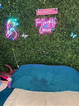 RenaThickAss Chat XXX in diretta