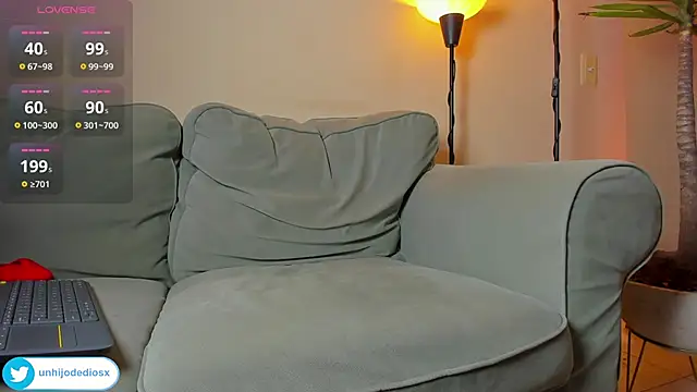 Ackerman_Eren_ élő XXX-chatje