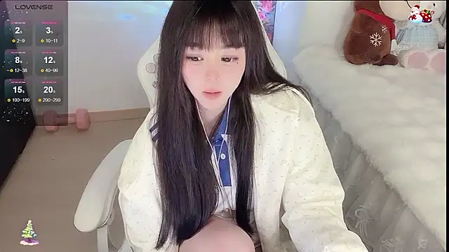 yuii-7 Chat XXX live