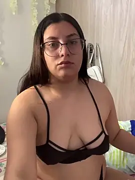 Velma_star Adlı Modelin Canlı XXX Sohbeti