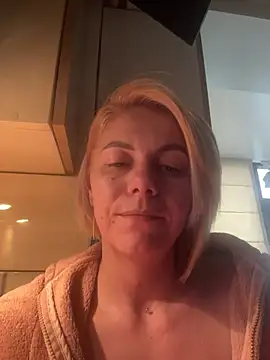 XXX chat uživo modela tanyagrey