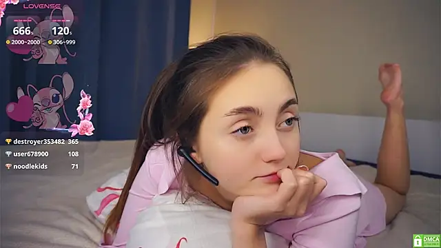 LoraDavi Chat XXX live