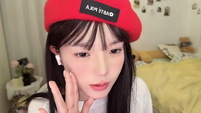 Momo-xx Live XXX Chat