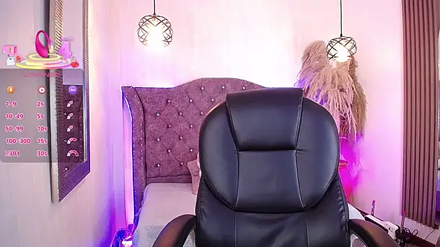 SophiaWalker_1: онлайн-секс-чат