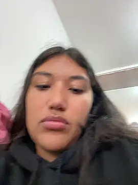 SharaRous Chat XXX live