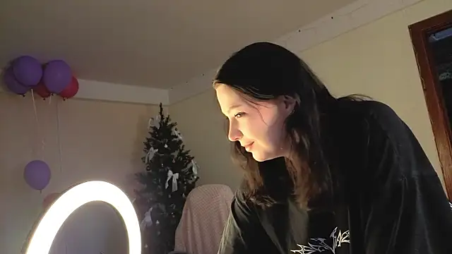 Liraras 现场XXX聊天