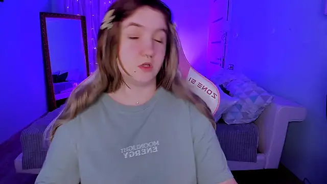 Chat +18 de lovelyy_julia ao vivo