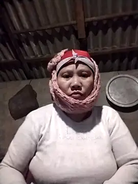 Linhcutex Chat XXX in diretta