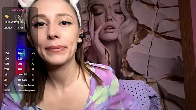 NikkiCampellone Show in webcam