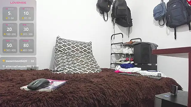 Онлайн чат XXX perla_jeff