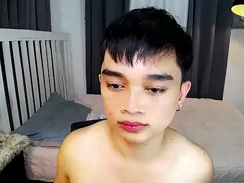 Sky_hot123's Live XXX Chat