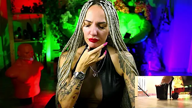 MonicaMaxwel's Live XXX Chat