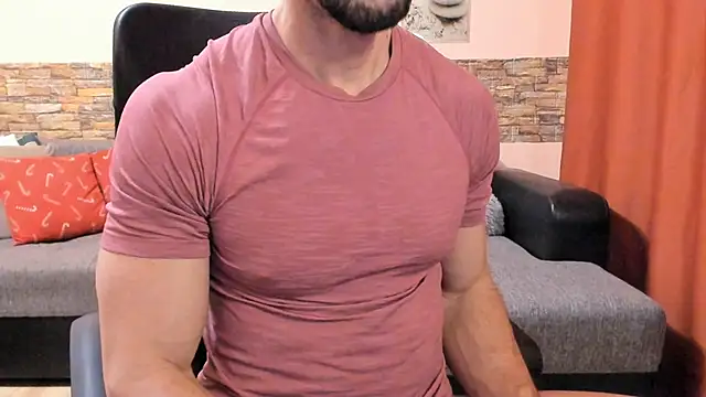 HotHunkTrainer Chat XXX live