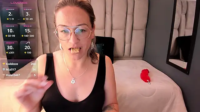 Charlot_milf Chat XXX in diretta