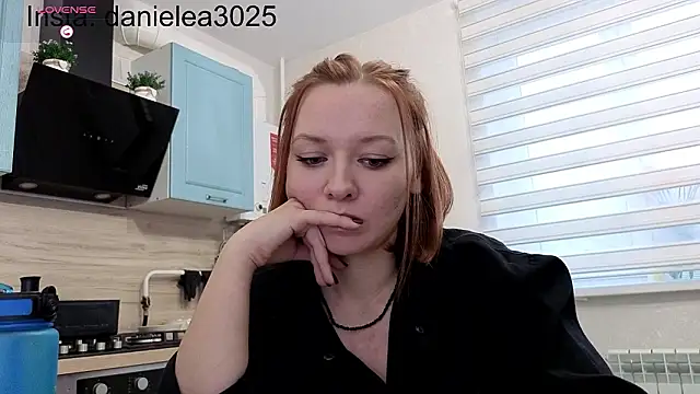 Sladkaya_2025's Live XXX Chat