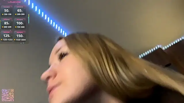 PandaFluff's Live XXX Chat