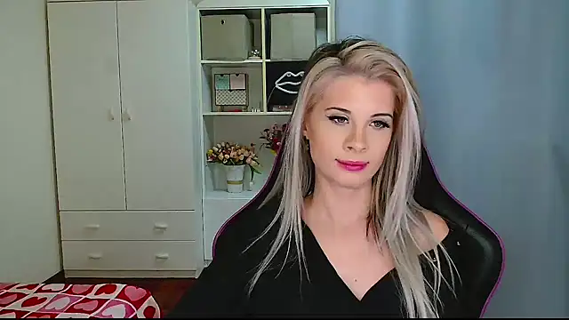 KristineGlow live XXX chat