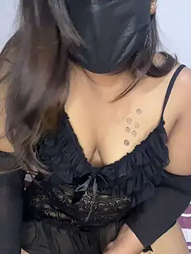 Chat +18 de bunny_somya ao vivo
