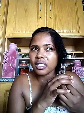 baddest_riri Chat XXX in diretta