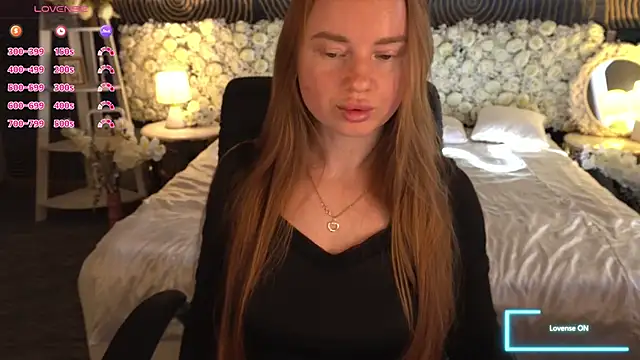 Chat +18 de MiaRedFox ao vivo