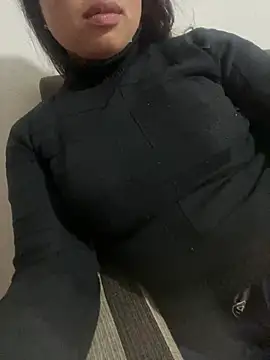 Nhung584 Adlı Modelin Canlı XXX Sohbeti