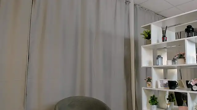 Chatroom XXX en direct de FlorineWarschaw