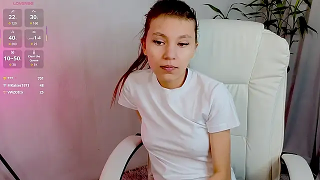 Little__Lunaa Chat XXX in diretta