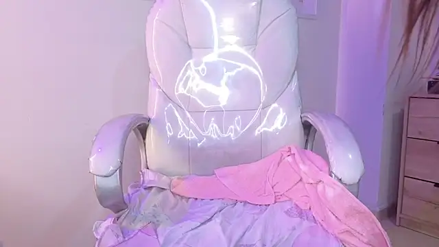 bluee_hazell Chat XXX live