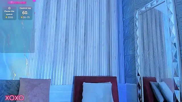 BriannaChelsea élő XXX-chatje