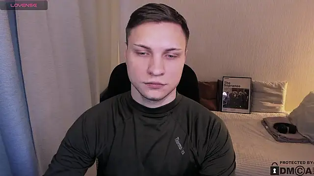 handsome_guy01 Show in webcam