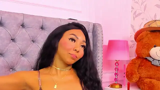 HaileeRoberts élő XXX-chatje