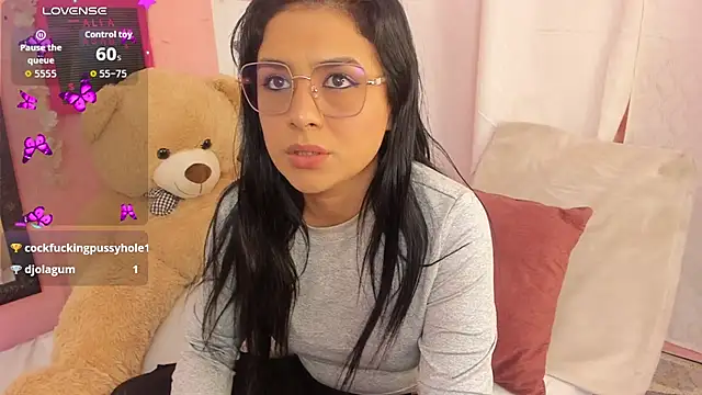 AliaAsad élő XXX-chatje