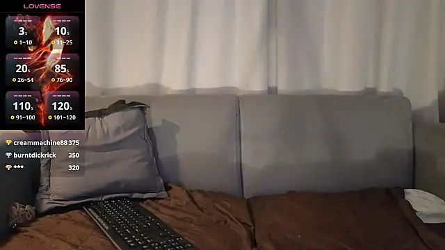 YuliethPetiteのライブXXXチャット