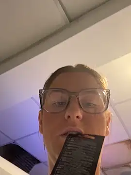 Živý XXX chat Charleigh_xx