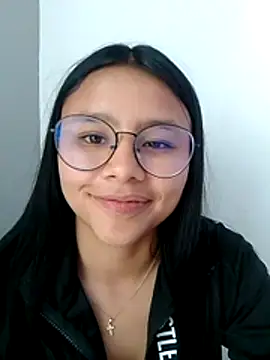 SofieLove_01 Show in webcam