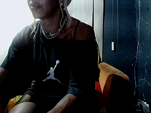 Živý XXX chat paolla23cm_brasil