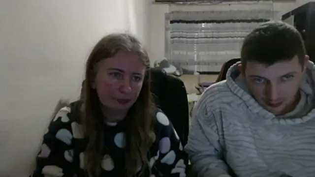 PeterAndJen Pertunjukan Webcam